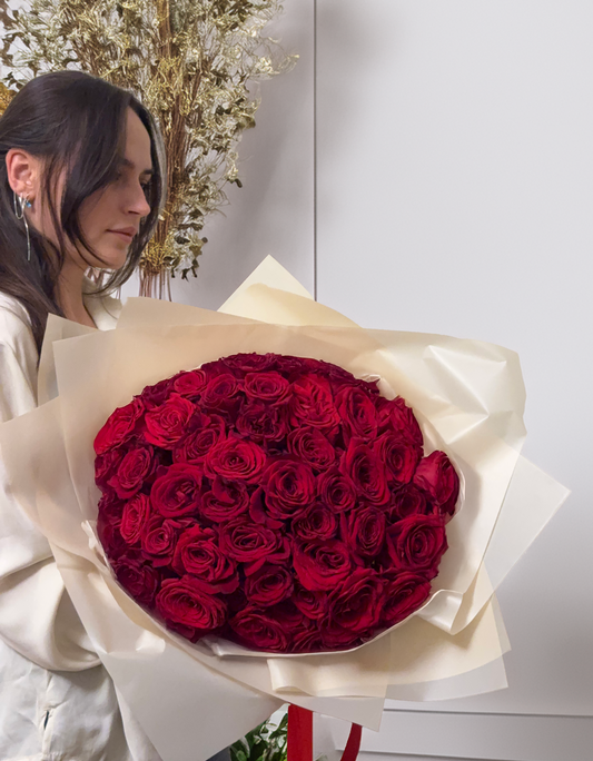 Fifty Shades of Love - 50 Premium Roses